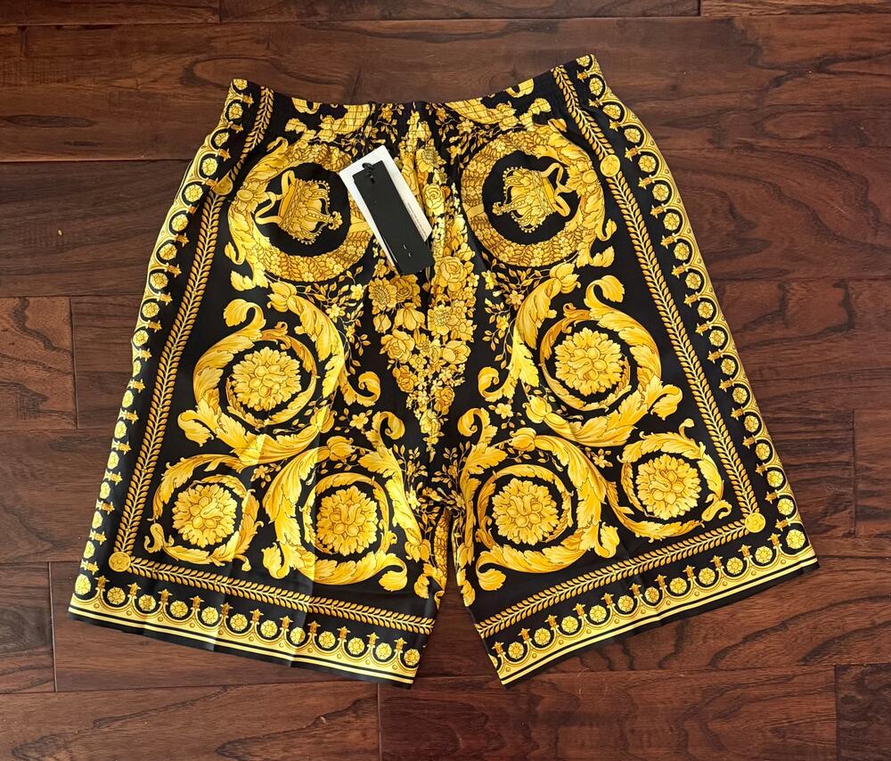 $1,495 NWT Versace Borocco Black & Gold Print 100% Silk Shorts Size 46/30